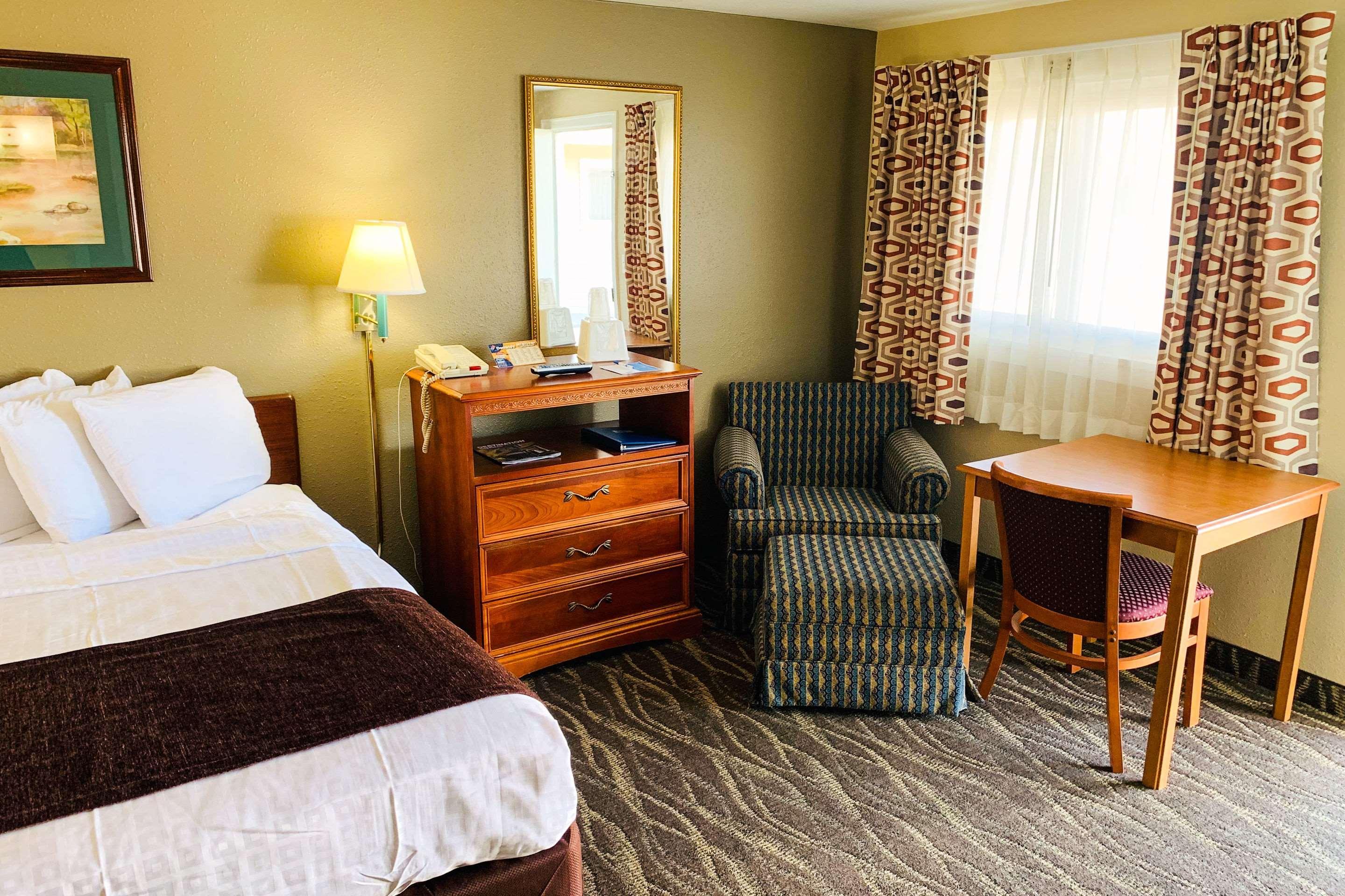 Rodeway Inn & Suites Sheridan Exterior photo
