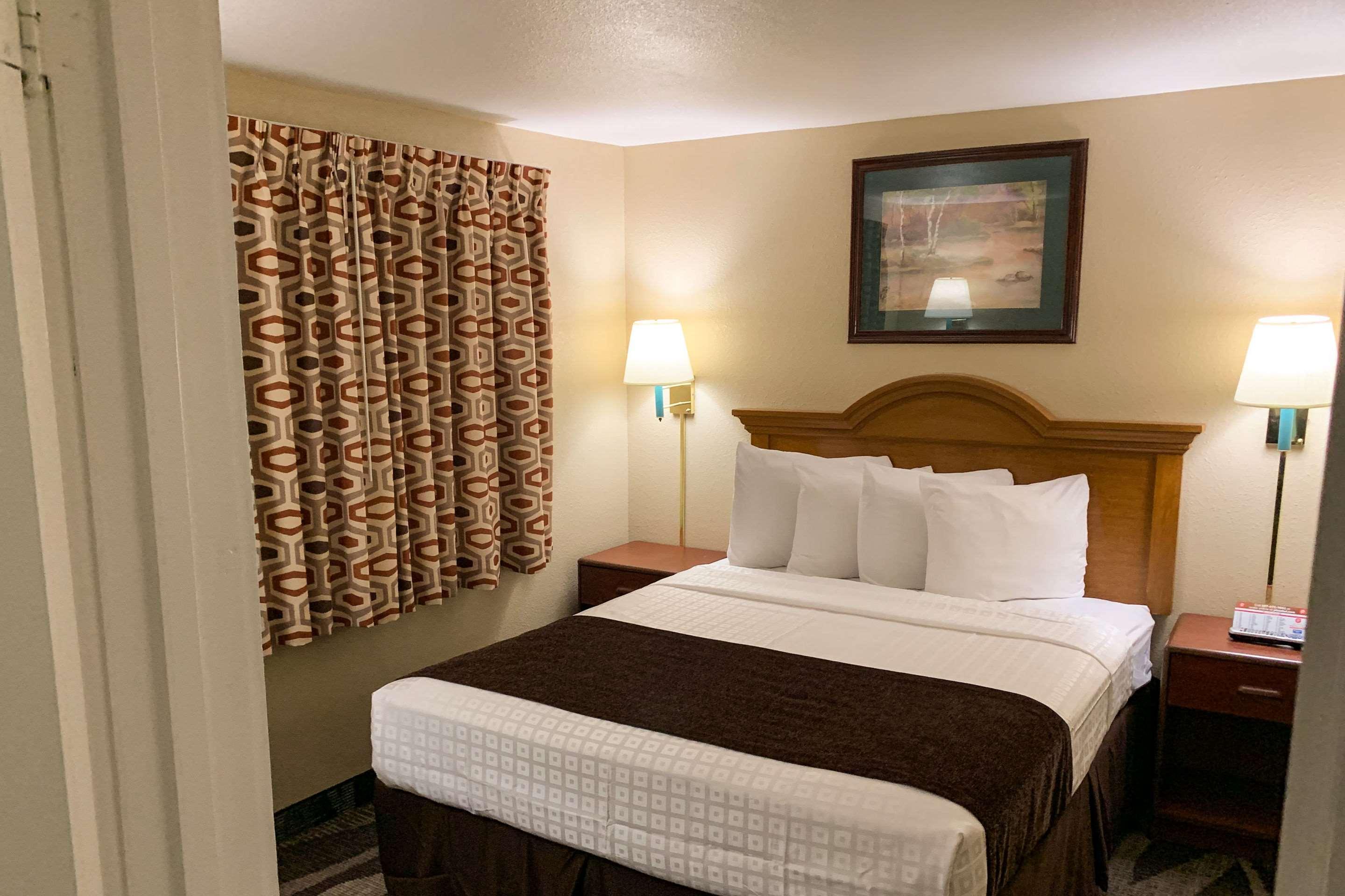 Rodeway Inn & Suites Sheridan Exterior photo